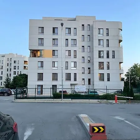Apartamento сити парк с паркомясто Varna